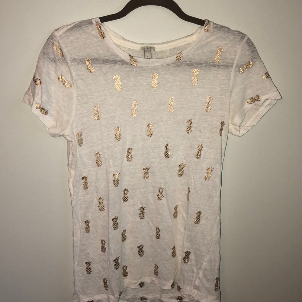 Golden pineapple tee